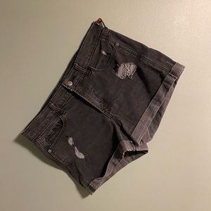 Old navy boyfriend shorts